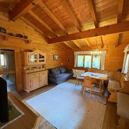 Haus Martinus * 메이른호픈